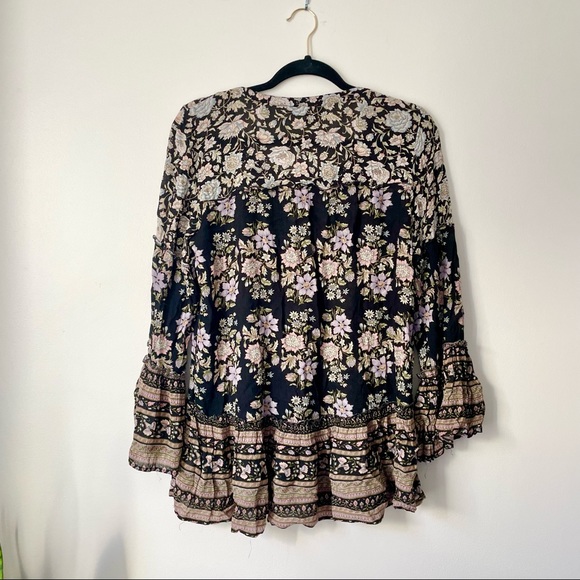 American Eagle Floral Bell Sleeve V-Neck Blouse - Picture 5 of 5